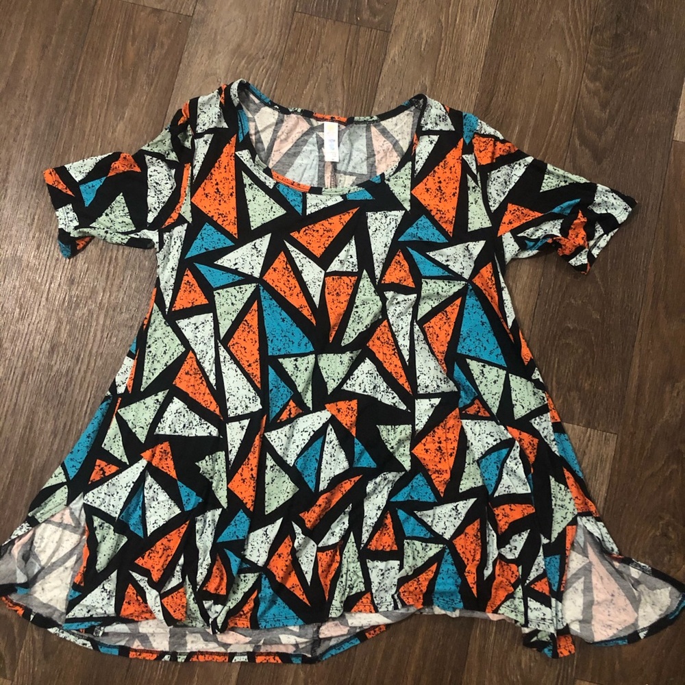 Lularoe top